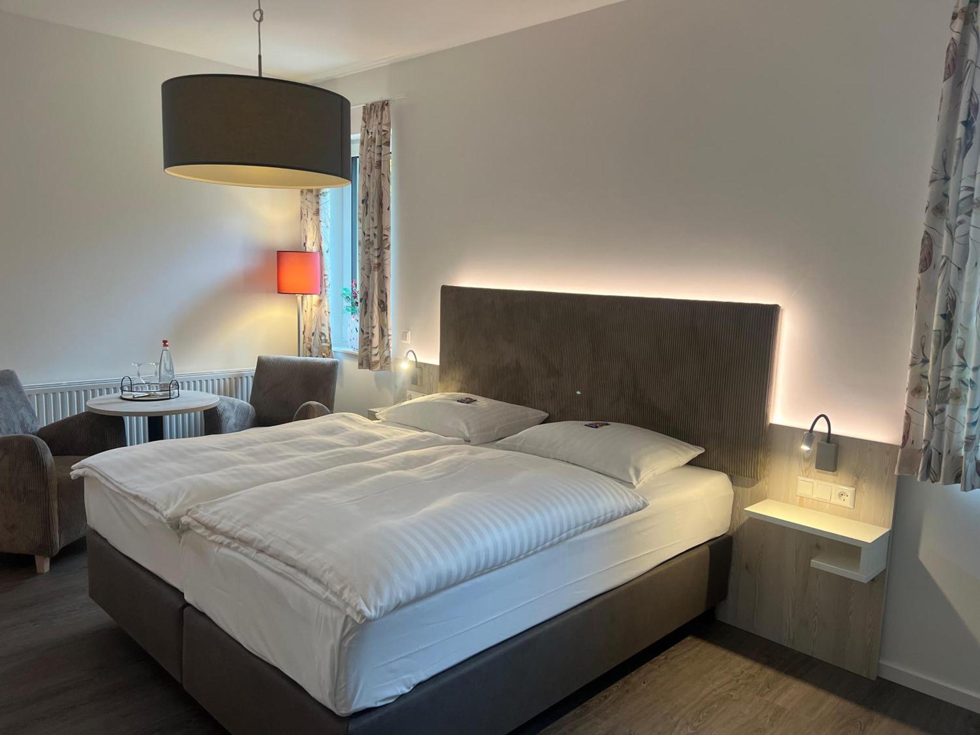 Hotel Zur Post Neubruchhausen Экстерьер фото