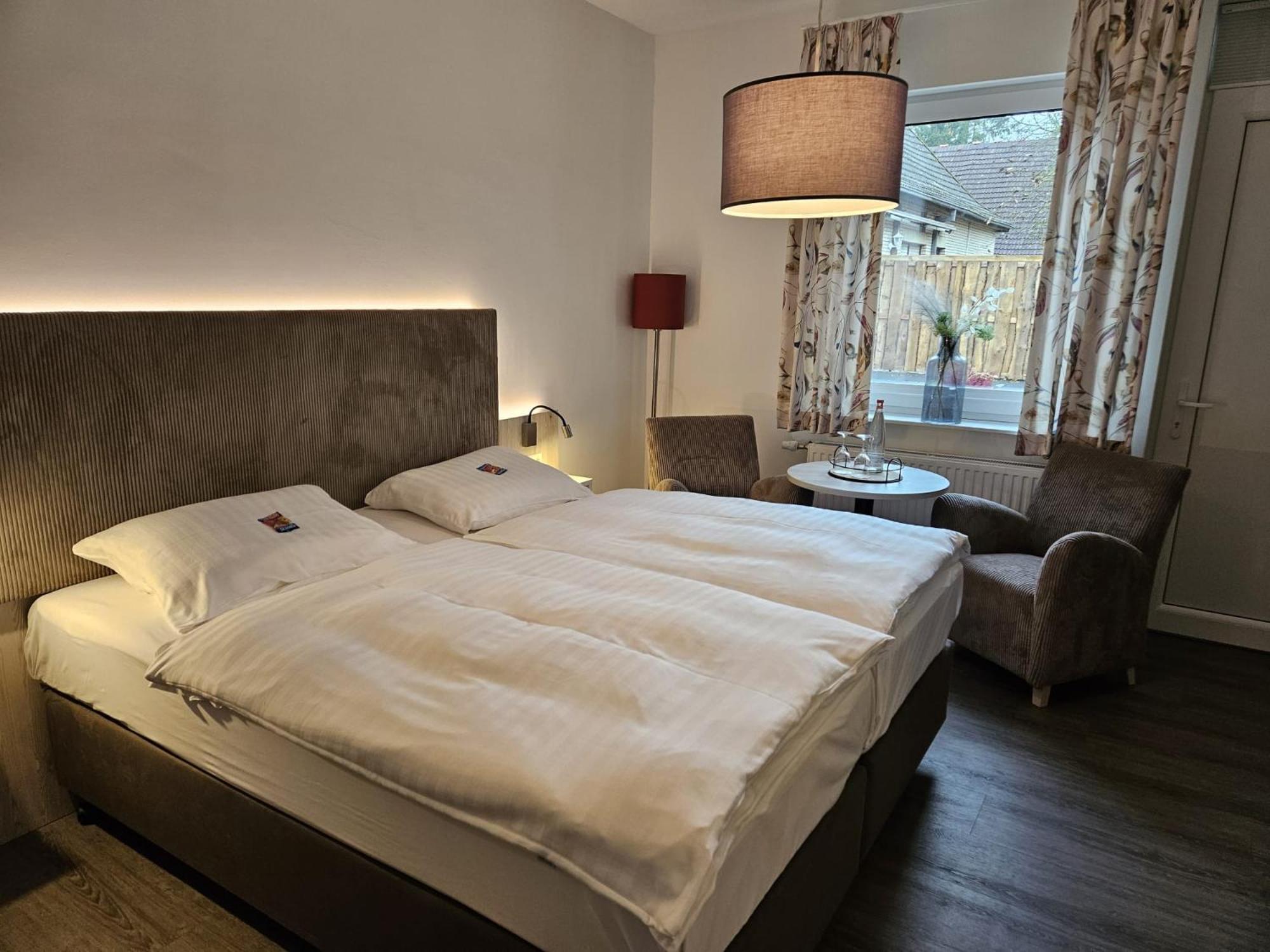Hotel Zur Post Neubruchhausen Экстерьер фото