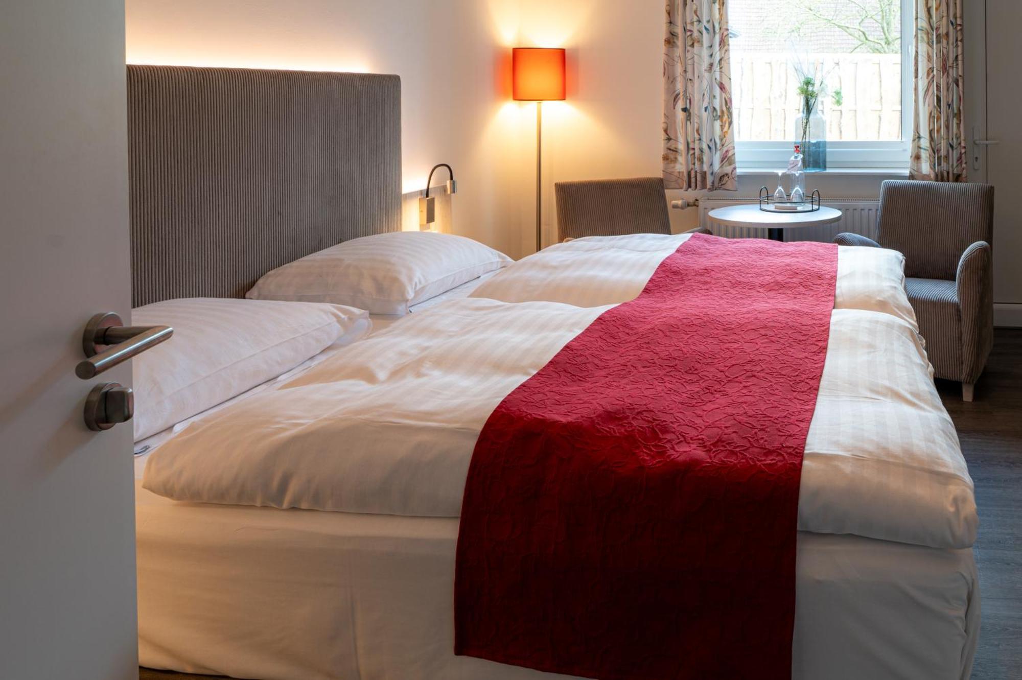 Hotel Zur Post Neubruchhausen Экстерьер фото